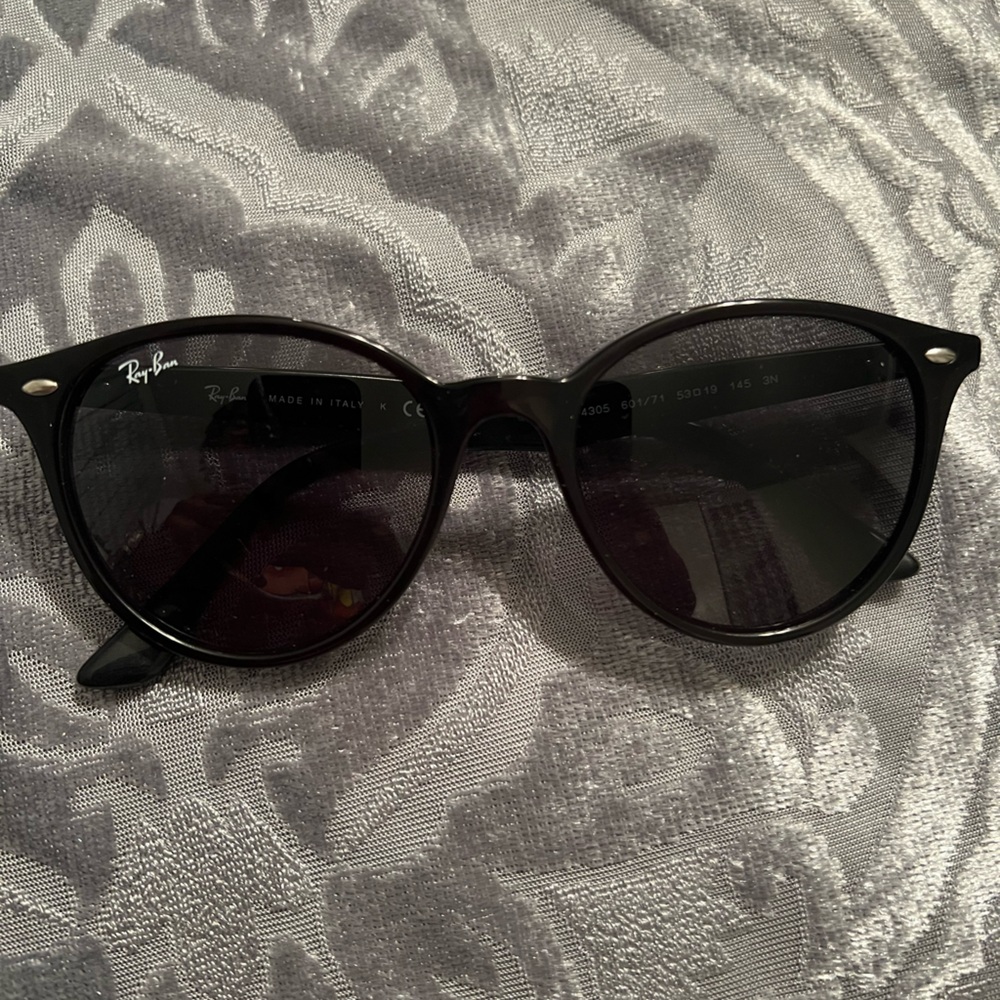 Ray-Ban Sunglasses